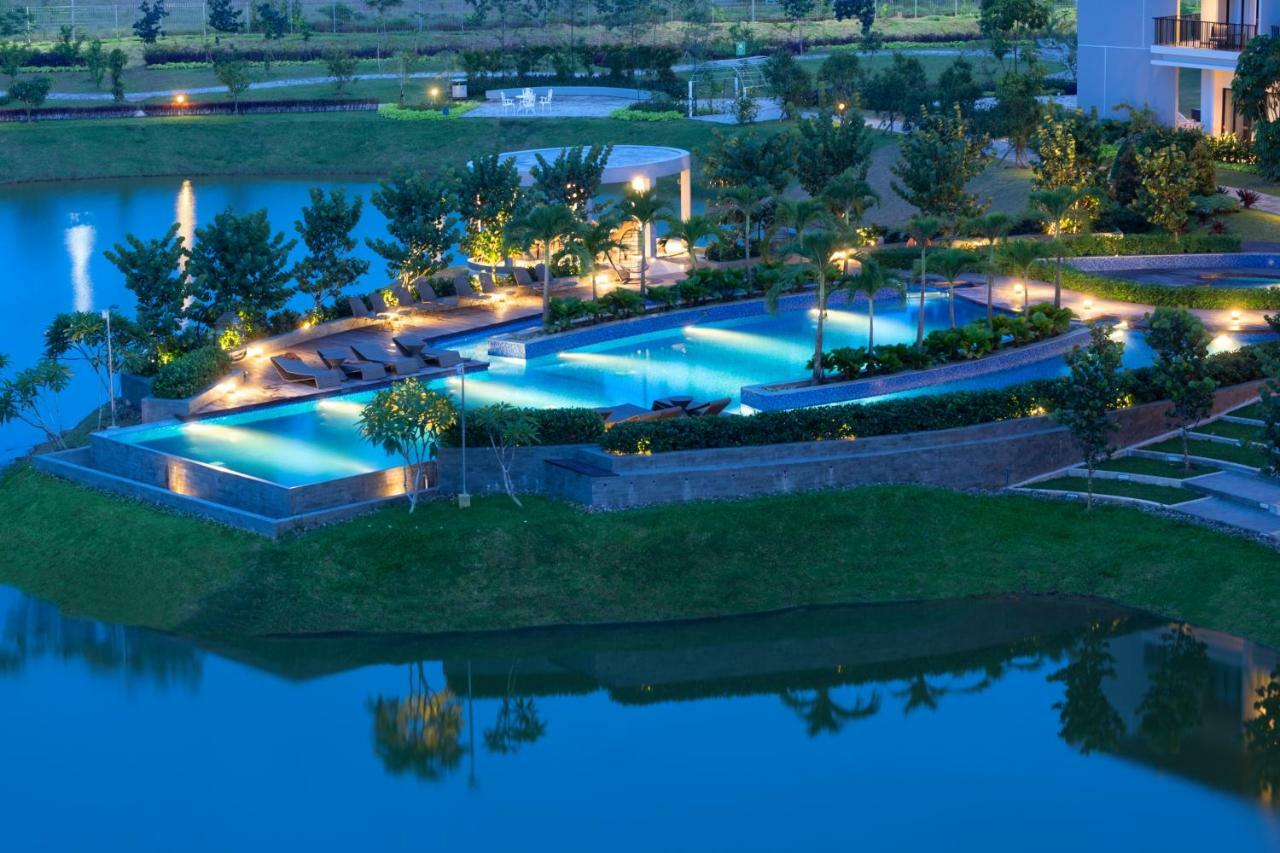 Hotel Santika Premiere Bandara Palembang Zewnętrze zdjęcie